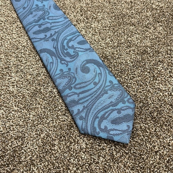 VINTAGE 1970s Lilly Dache Men’s blue tie Paris Rome Los Angeles - Picture 2 of 8